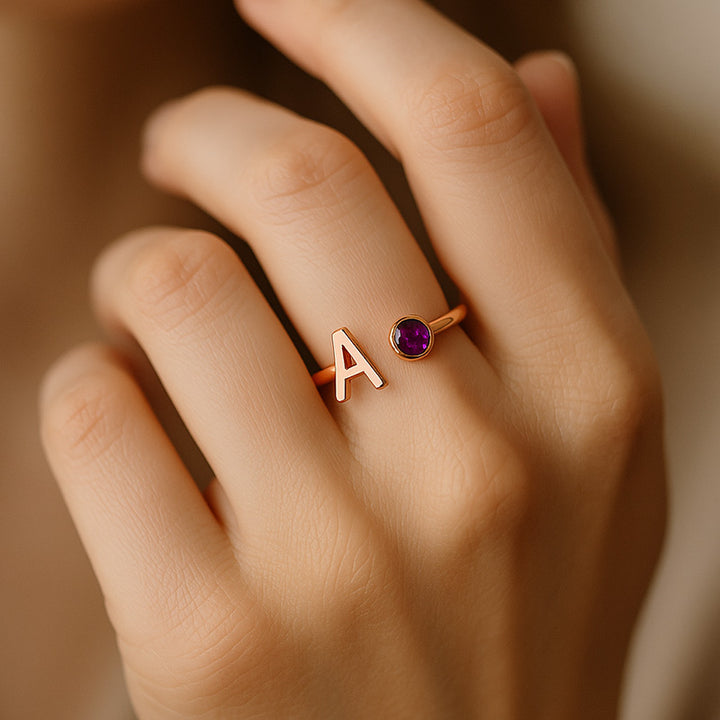 Elani – Ring mit Buchstabe & Geburtsstein