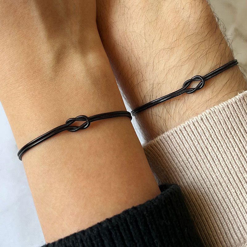 Liebesknoten – Partnerarmband mit Knoten