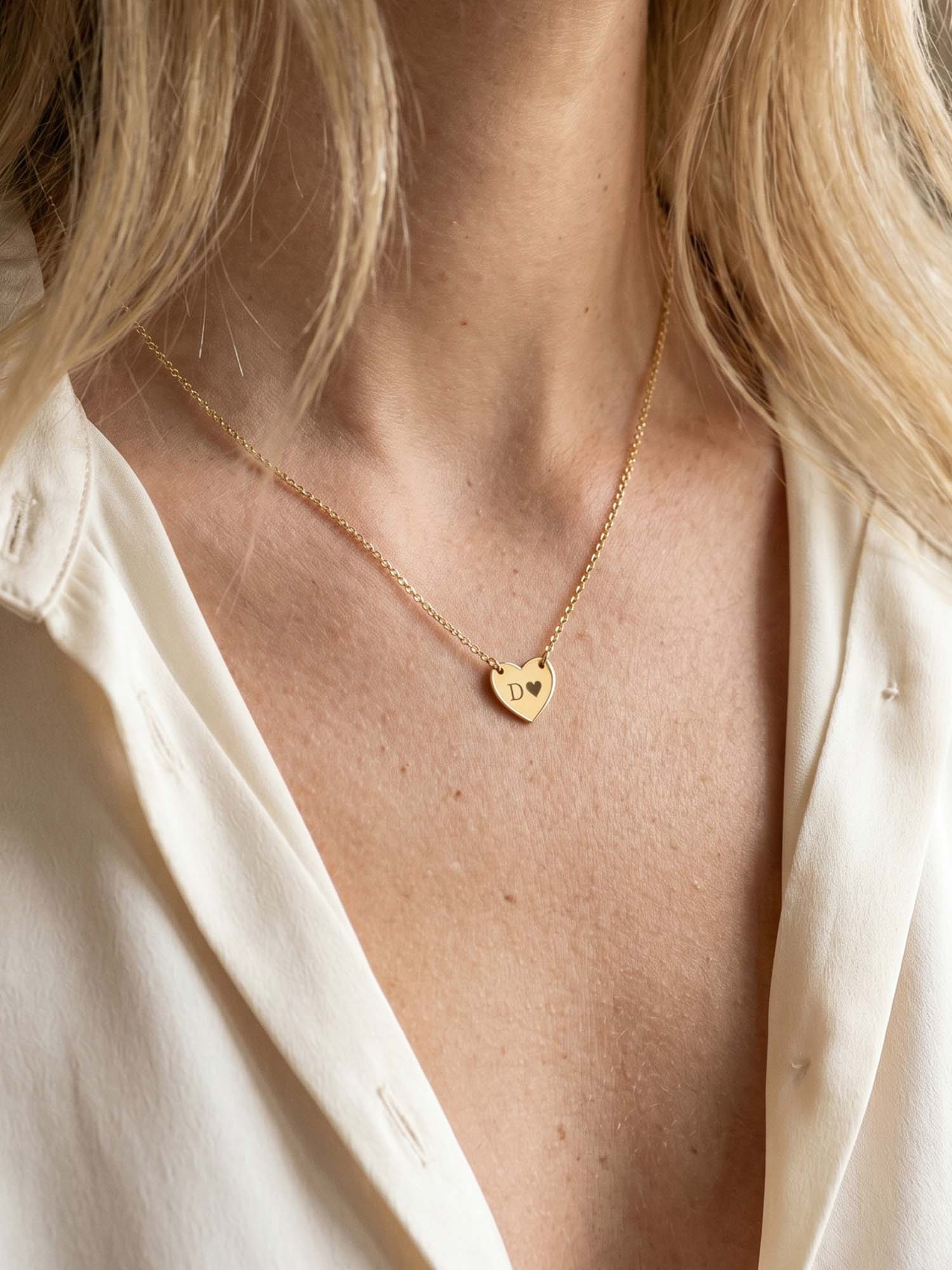 Amoria – heart necklace personalized with initials