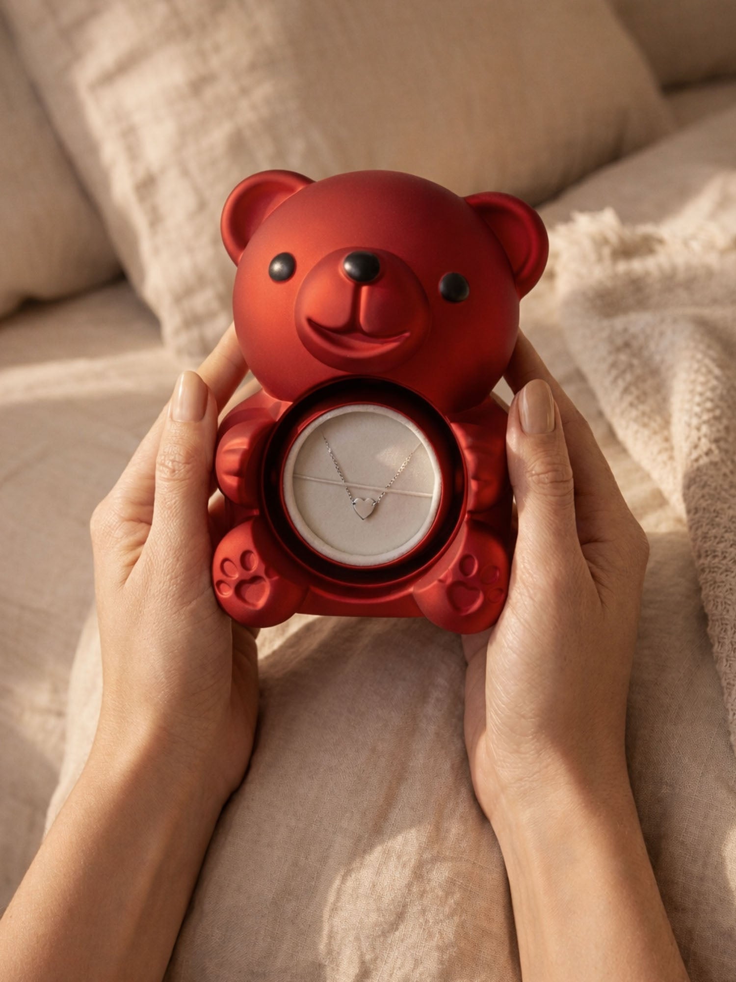 Bloom Bear – Drehbare Schmuck- & Infinityrosenbox