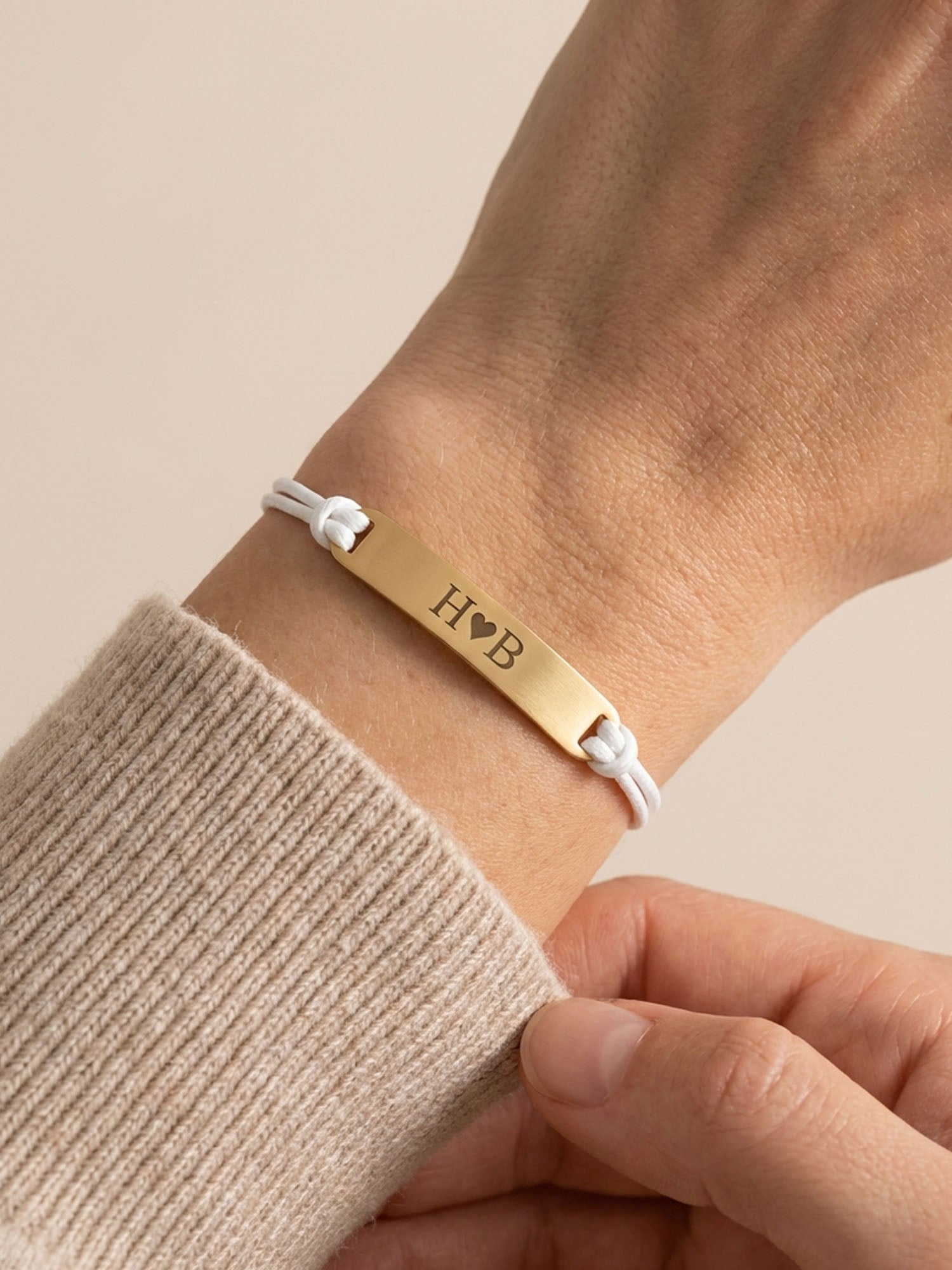 Evelién – bracelet tressé avec gravure