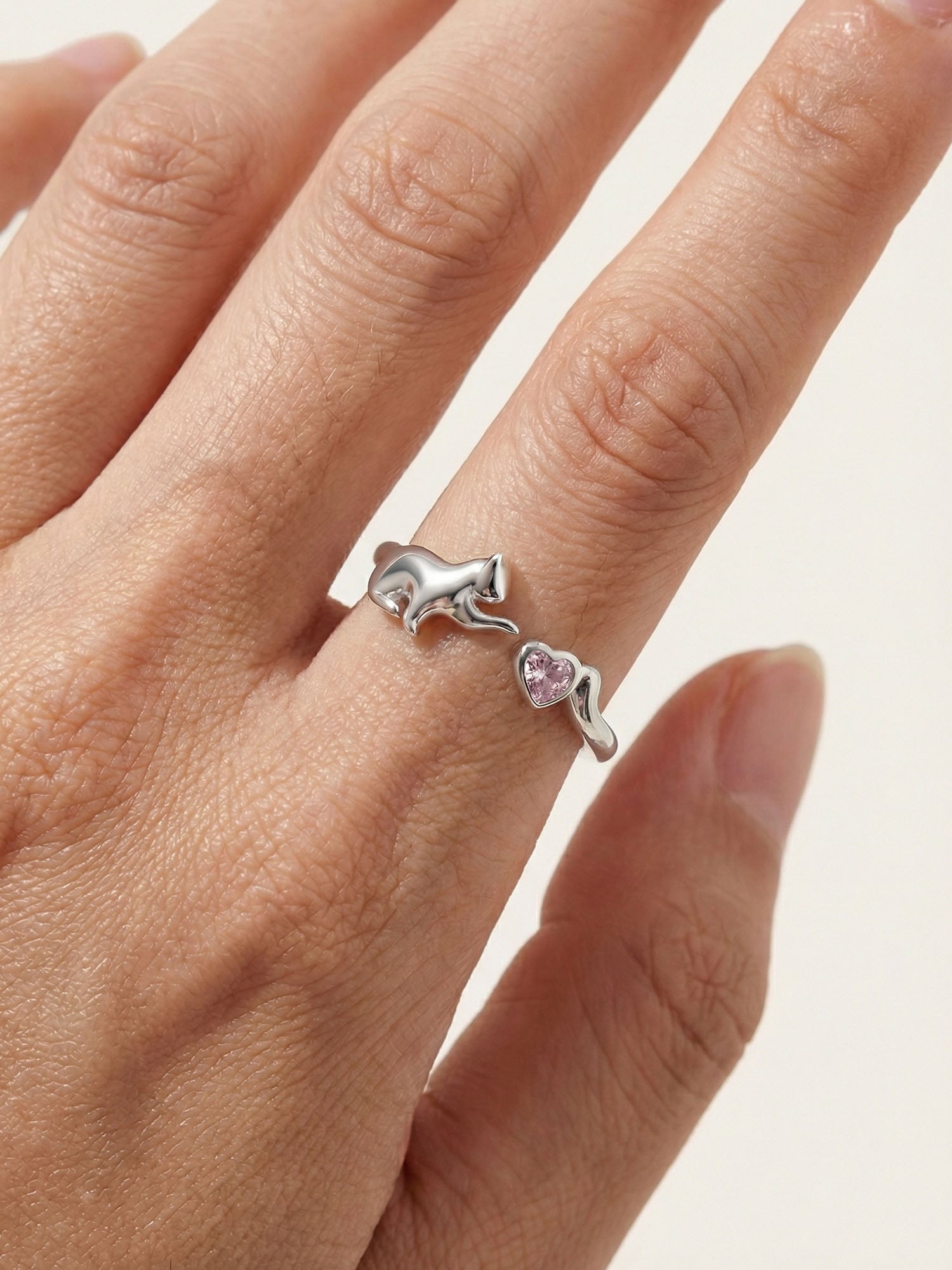 Kitty – Ring mit Katze & Zirkonia-Herz