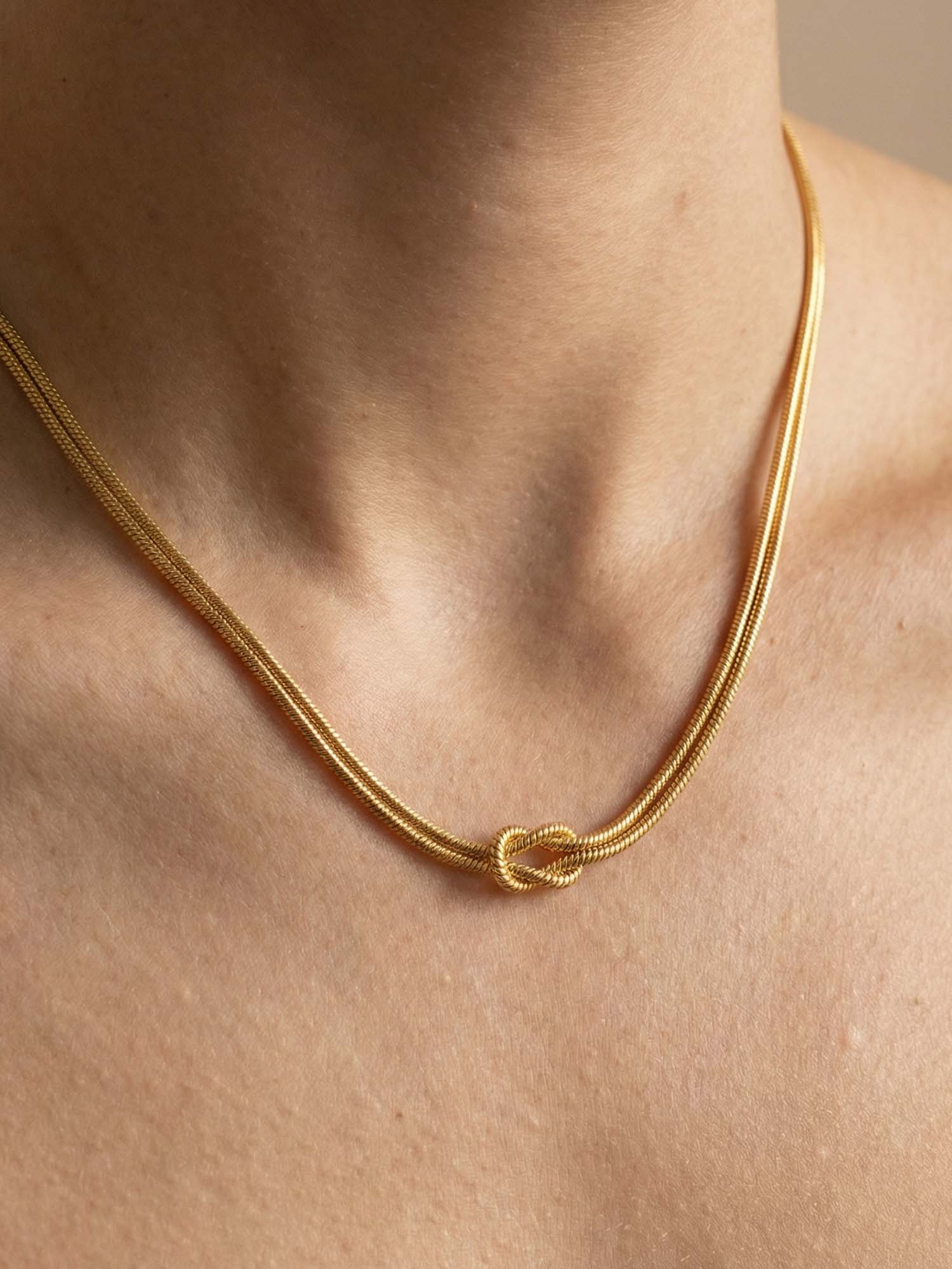 Liebesknoten – Halskette mit Knoten