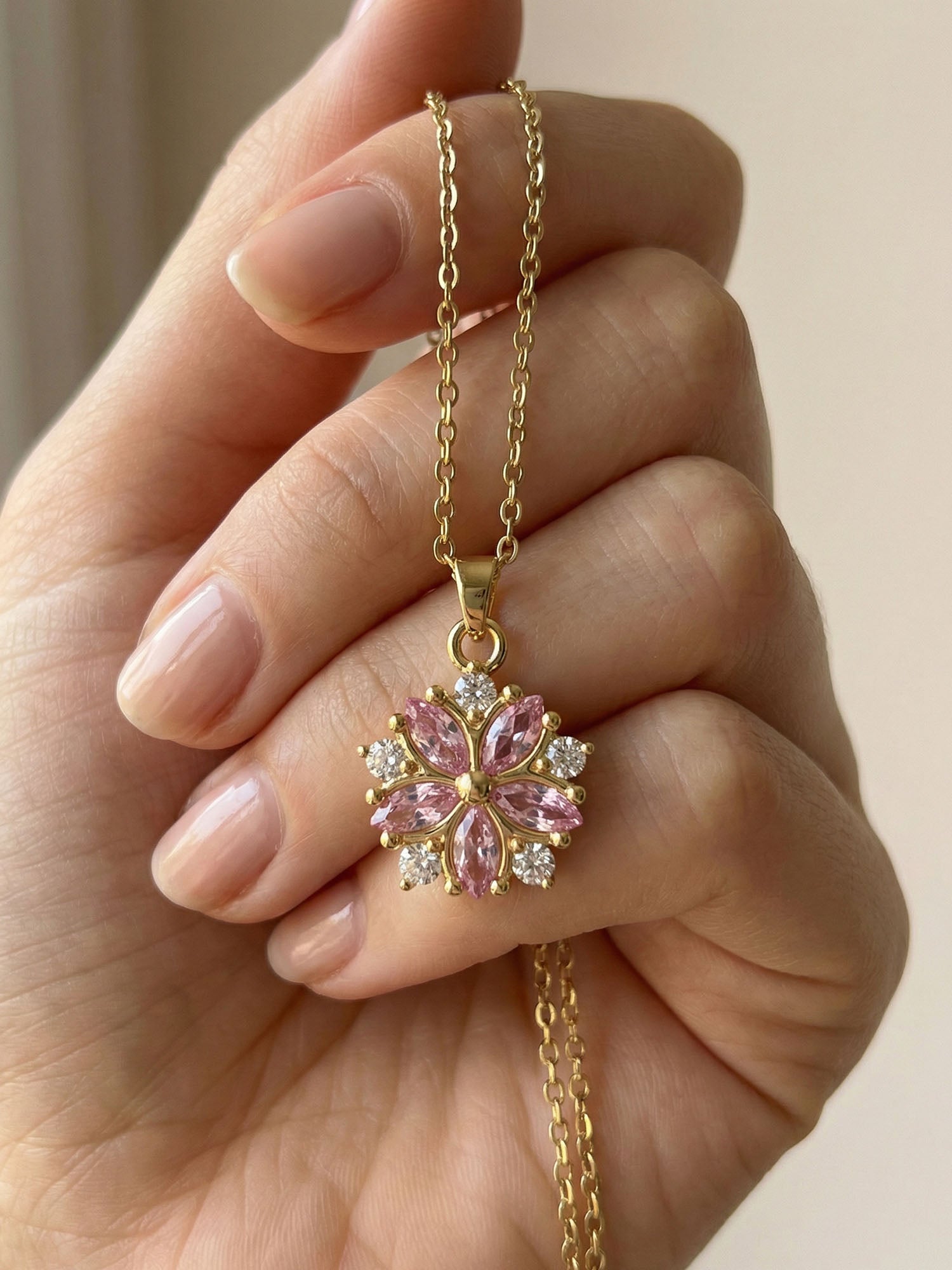 Sakura – Halskette mit Kirschblüten Anhänger