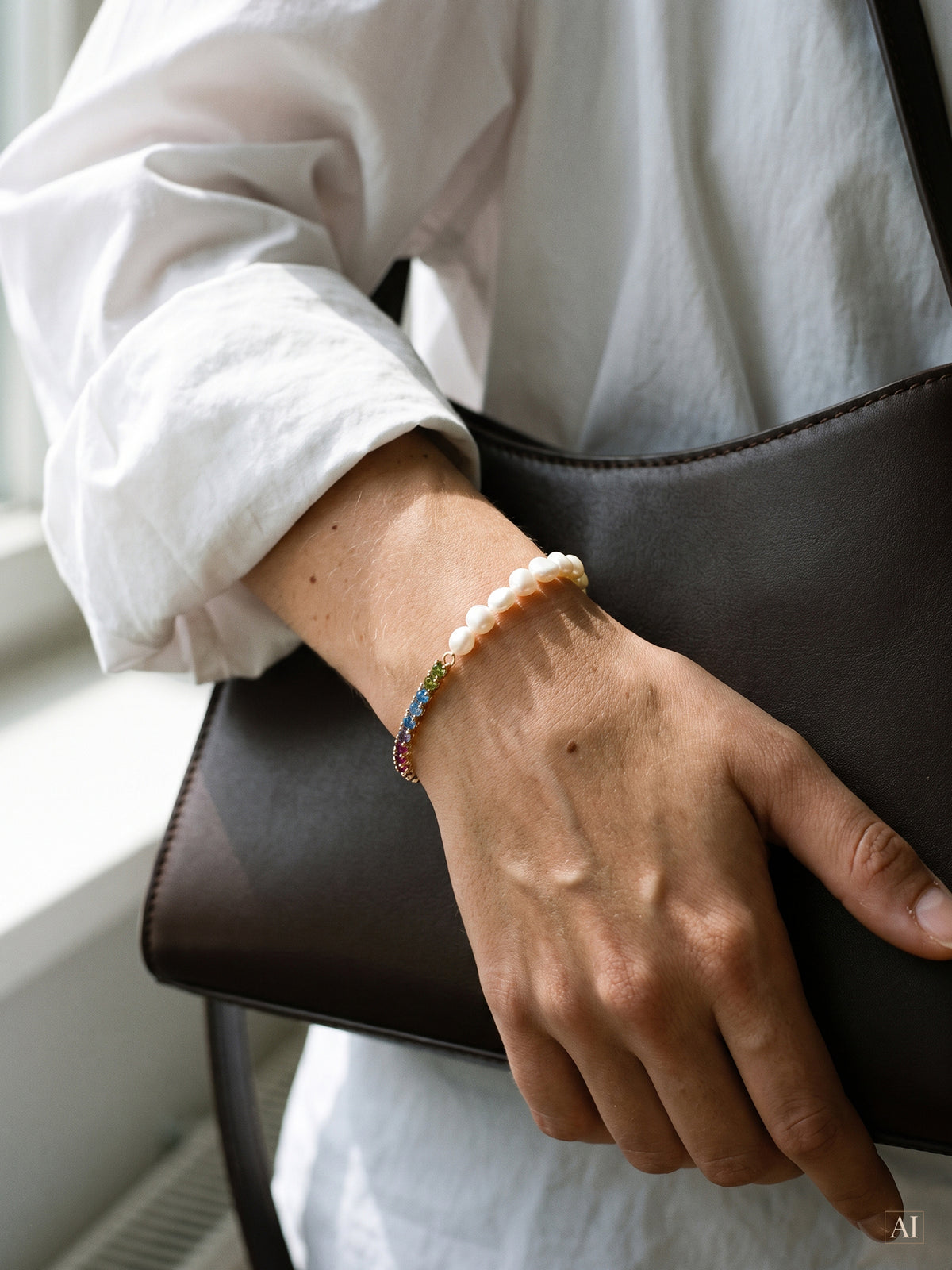 Perla – Perlenarmband mit buntem Tennisarmband